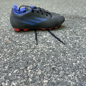 kids soccer cleats